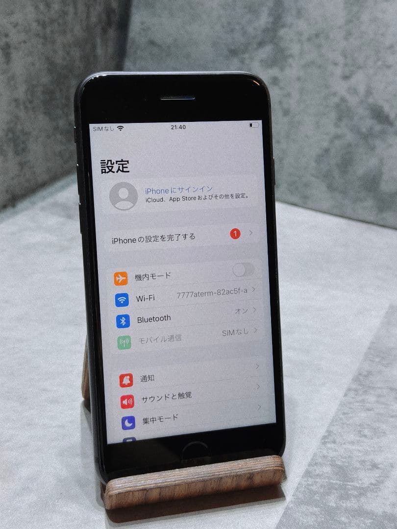 美品 iphone8 64GB スマホ SIMフリー