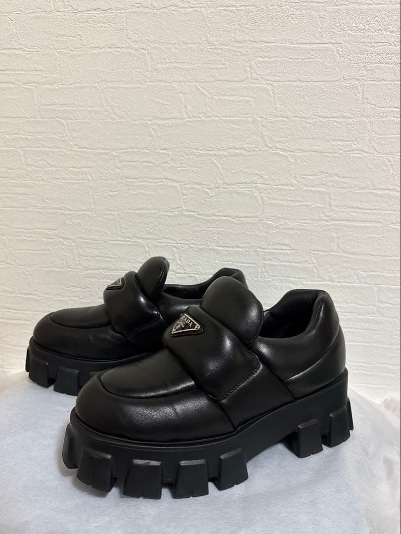 プラダ　ソフトパテッドナッパレザーローファー　サイズ38
