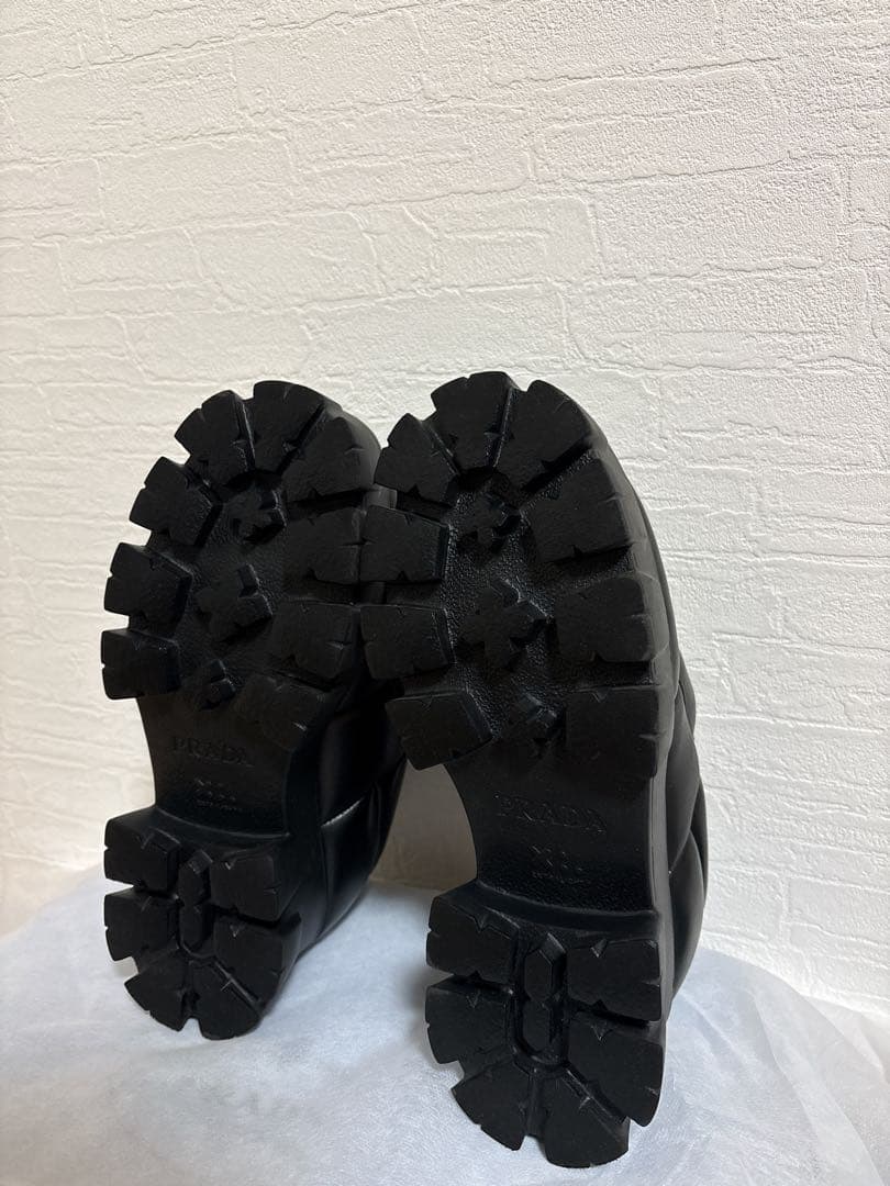 プラダ　ソフトパテッドナッパレザーローファー　サイズ38