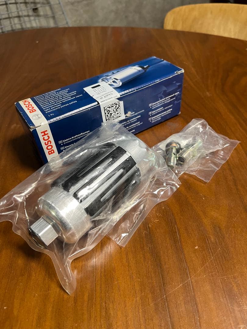 ポルシェ 燃料ポンプ フューエルポンプ bosch 未使用 0580464203