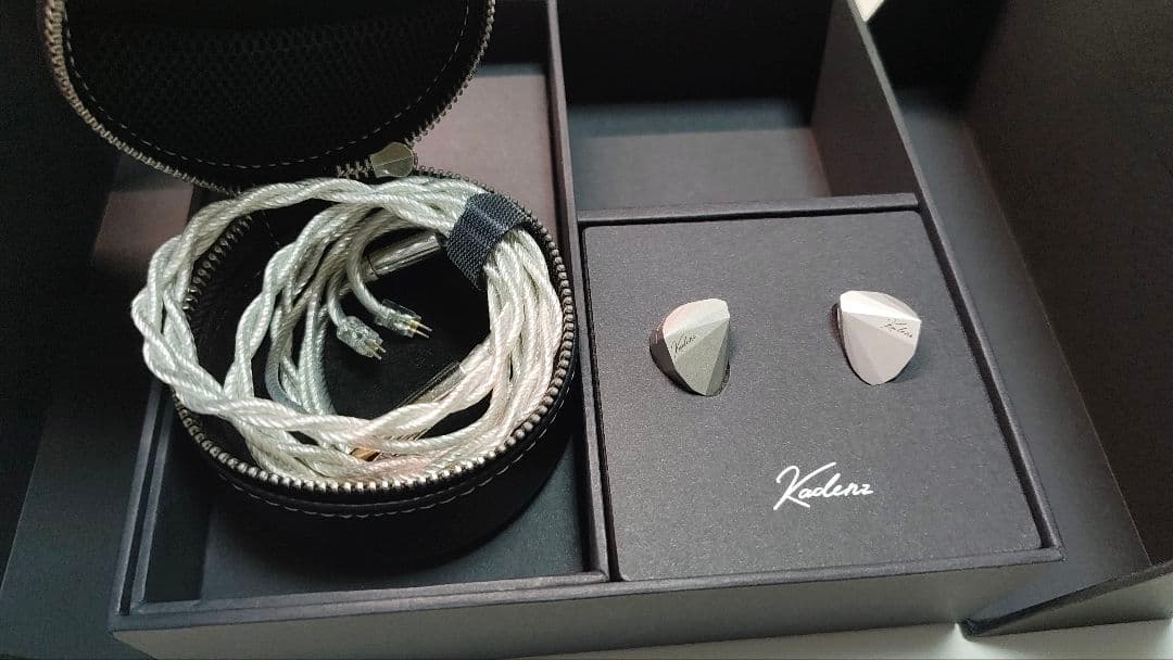 イヤホン moondrop Kadenz