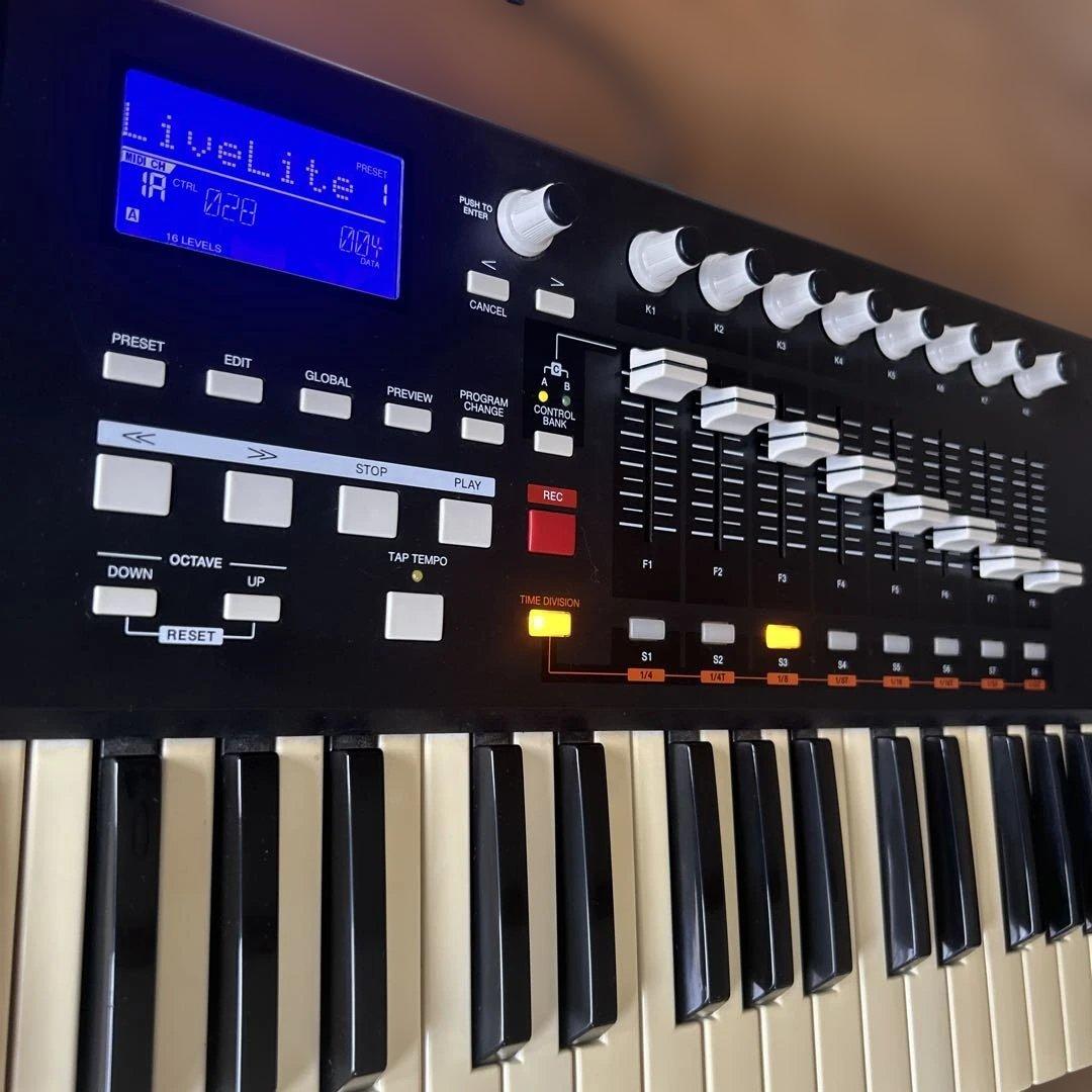[希少]AKAI MPK61 MIDIキーボード