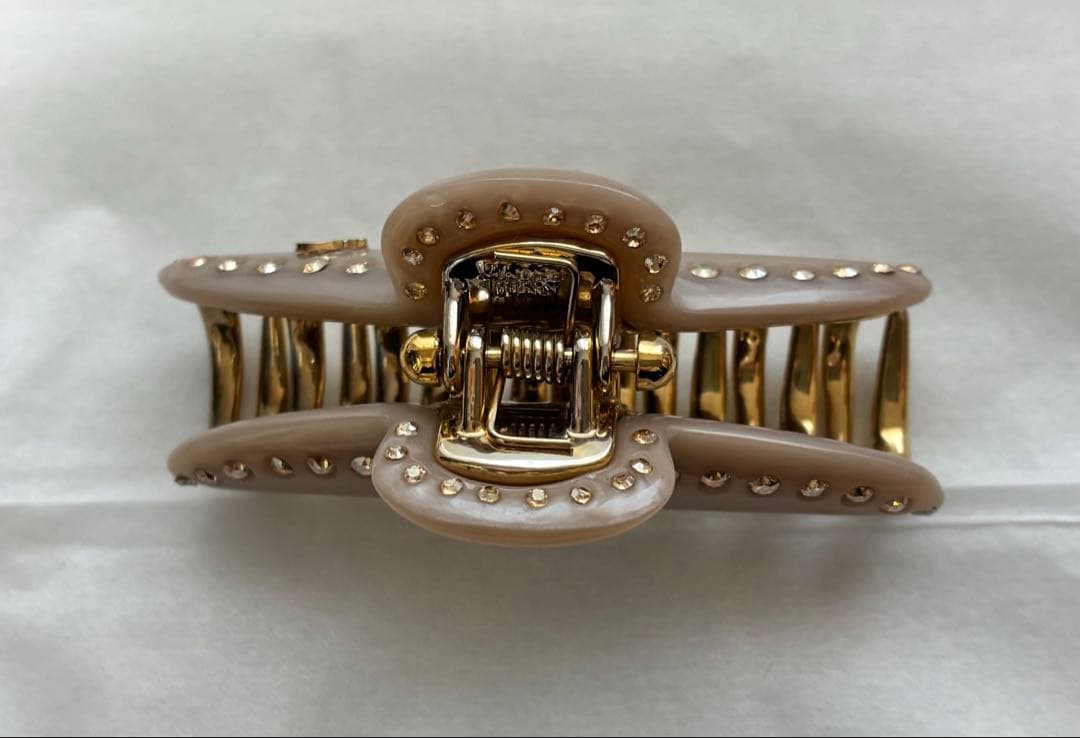 アッカ　ヘアクリップ　ティアラクイーン　ミディアム