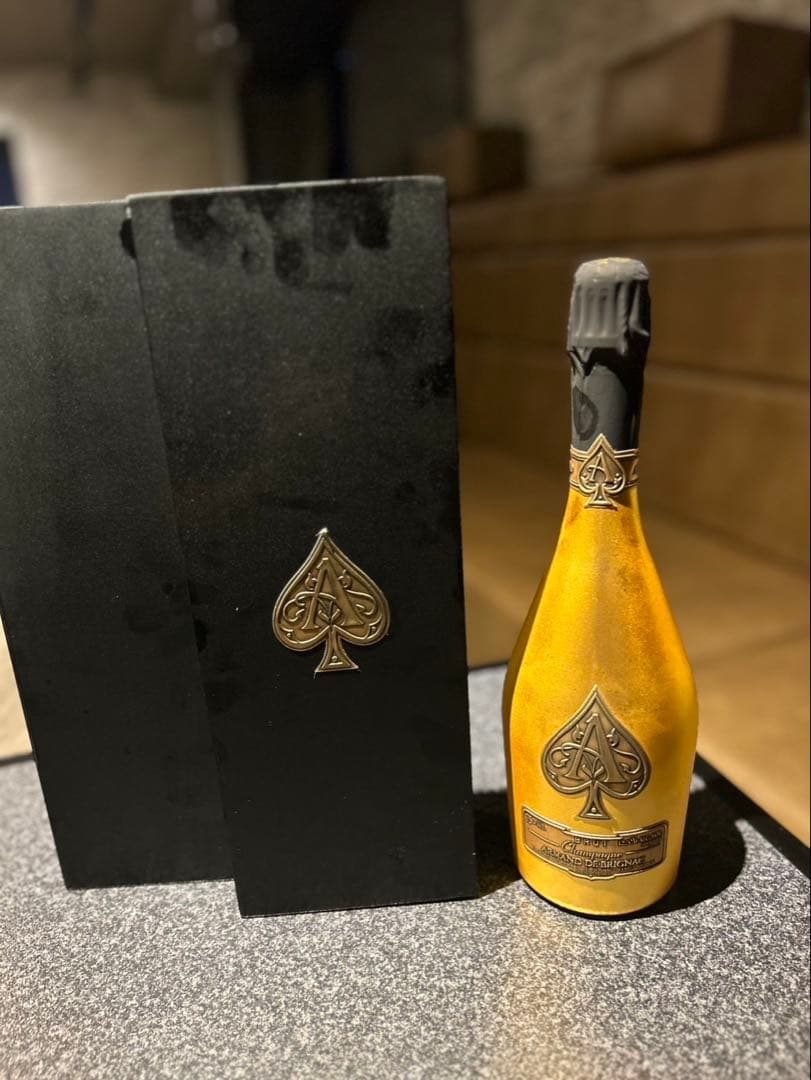 Armand de Brignac ゴールドシャンパン 専用ボックス付き