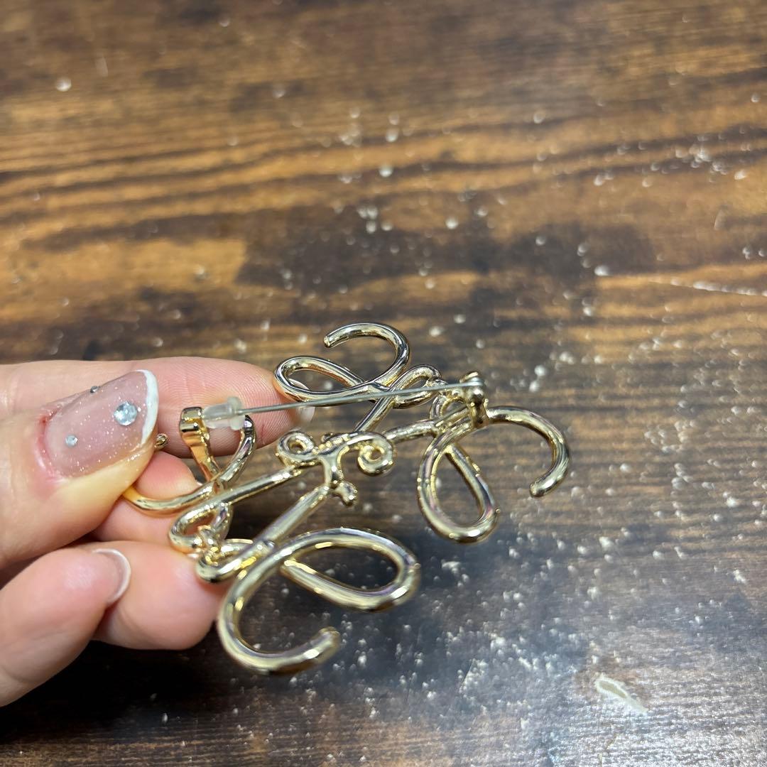 Loewe ロエベ　ゴールド　ブローチ