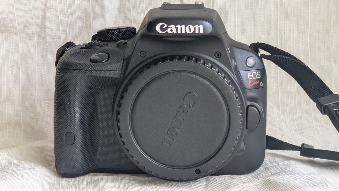 Canon EOS Kiss X7 デジタル一眼レフカメラ