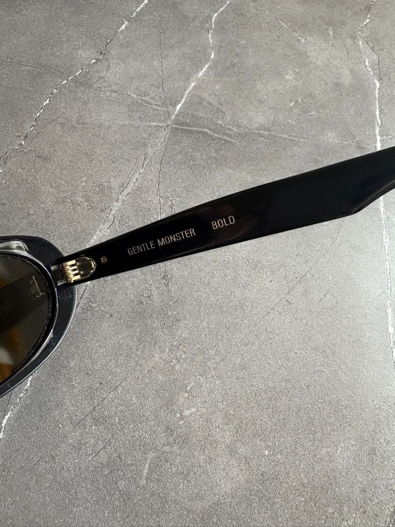 ジェントルモンスター サングラス ケース付き