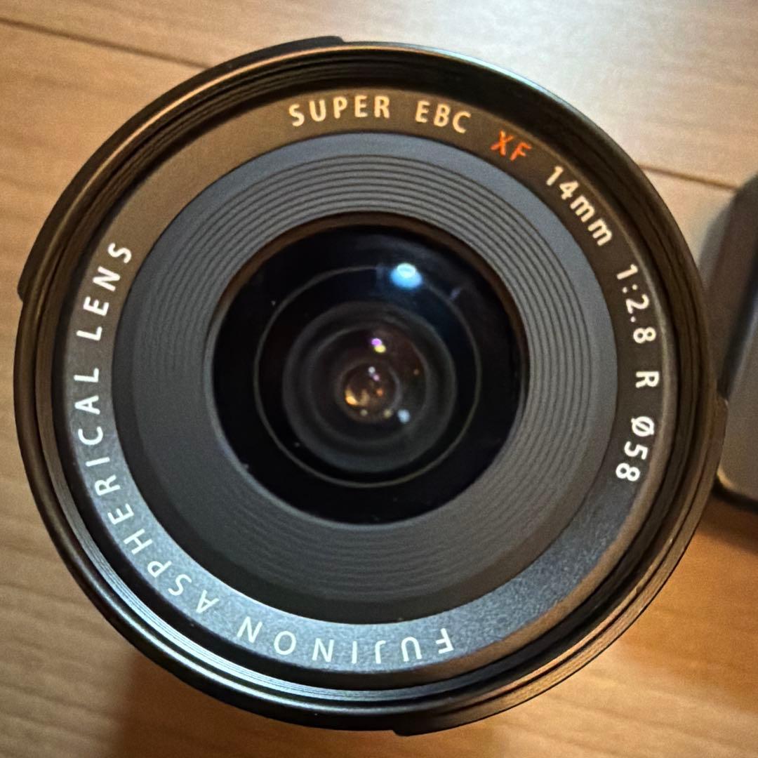 FUJIFILM XT20 ミラーレス一眼 カメラ