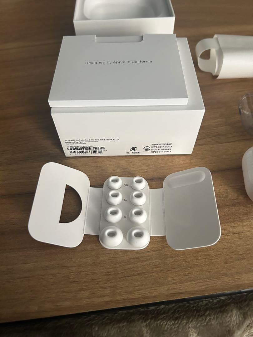 【美品】Apple AirPods Pro3 第3世代　日本製ケース付き