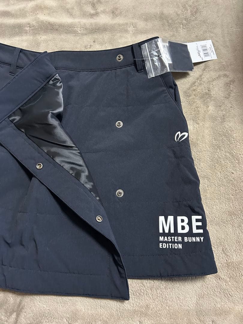 新品・未使用 マスターバニー　ストレッチタフタ 中綿スカート　ブラック