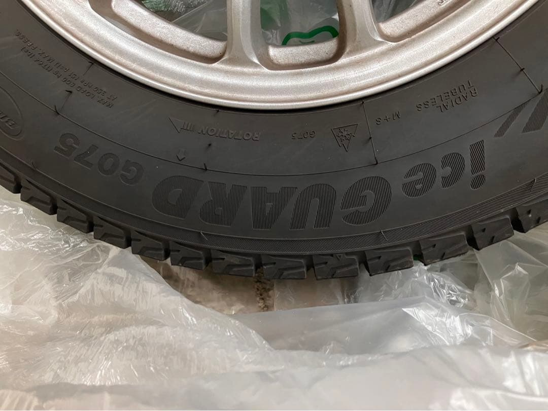 ベーコン　スタッドレスタイヤ&ホイール4本セット（横浜引き取り）