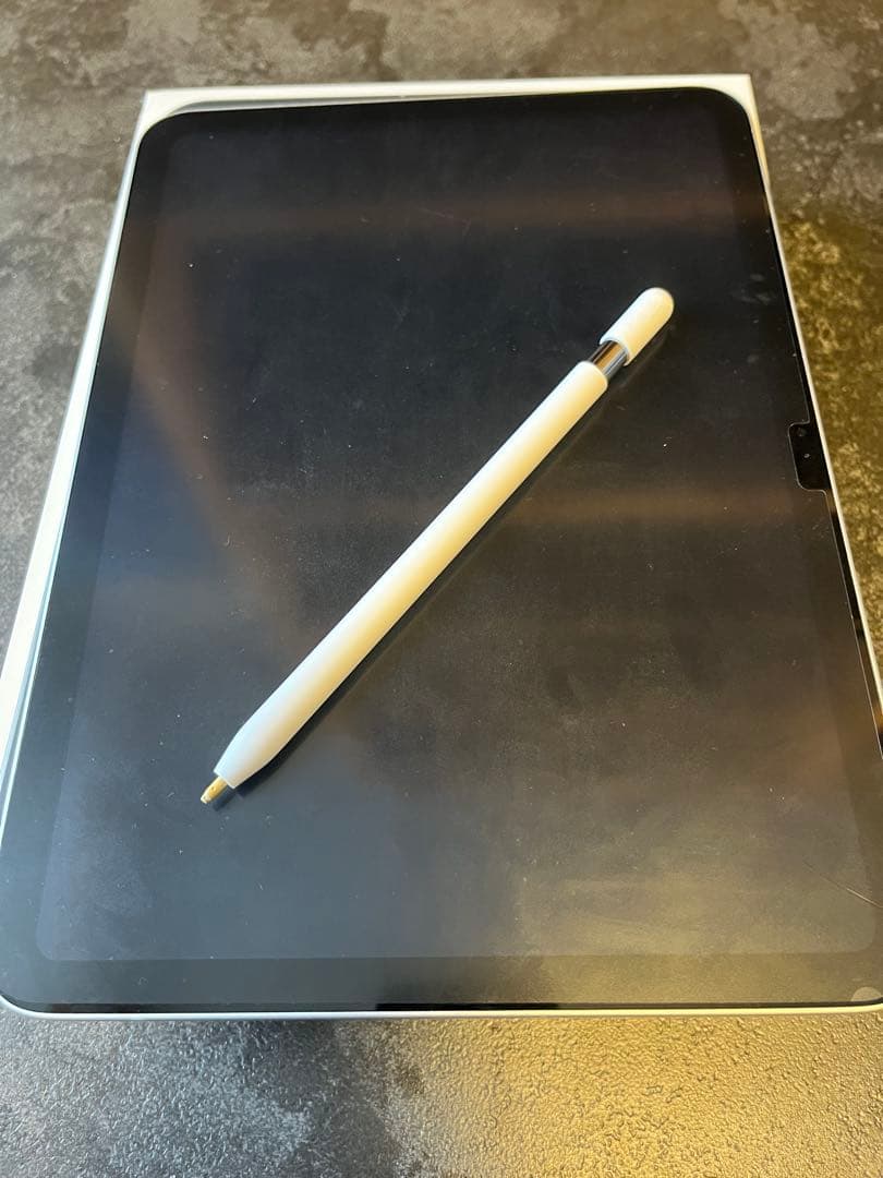 【未使用に近い】iPad A16 第11世代 Wi-Fi 128GB シルバー