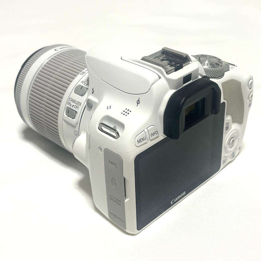 可愛くて軽量❣️ Canon EOS Kiss X7 ホワイト 手ブレ補正レンズ