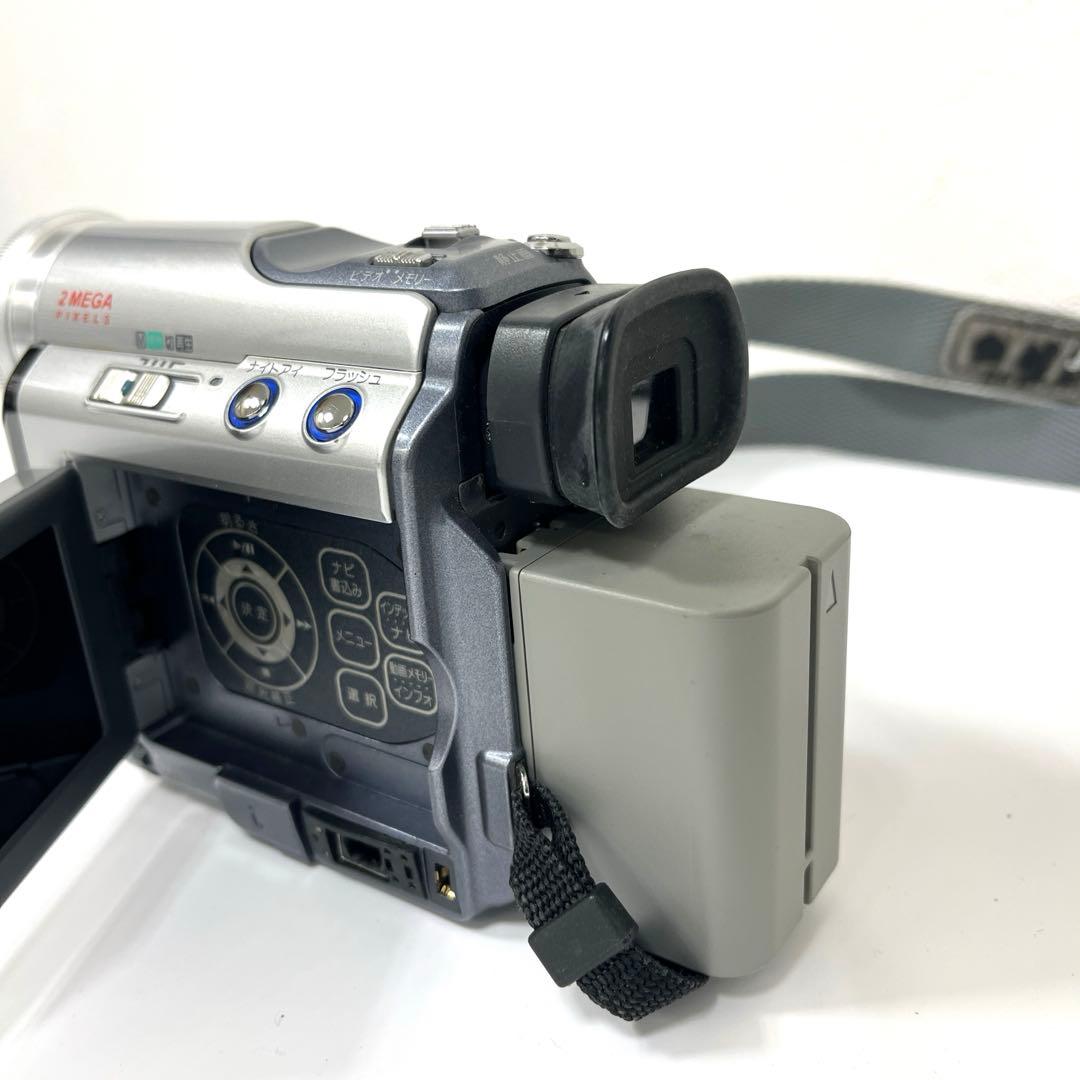 【ジャンク】Victor GR-DZ7 液晶付きデジタルビデオカメラ