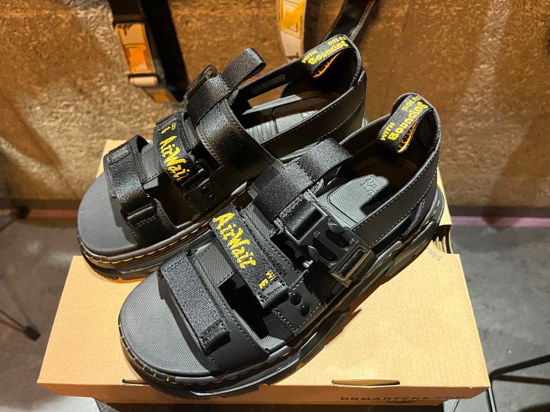 ドクター・マーチンのサンダル 約26.5cm 未使用品！Dr.Martens