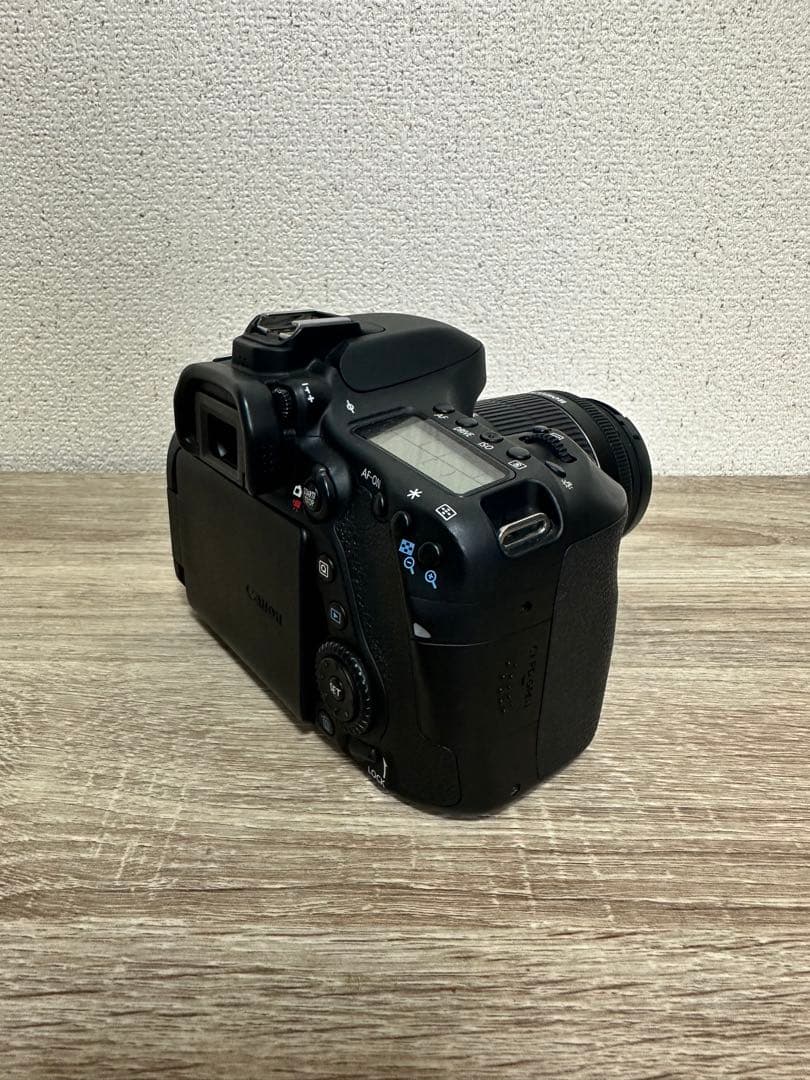 Canon EOS 80D ダブルズームキット