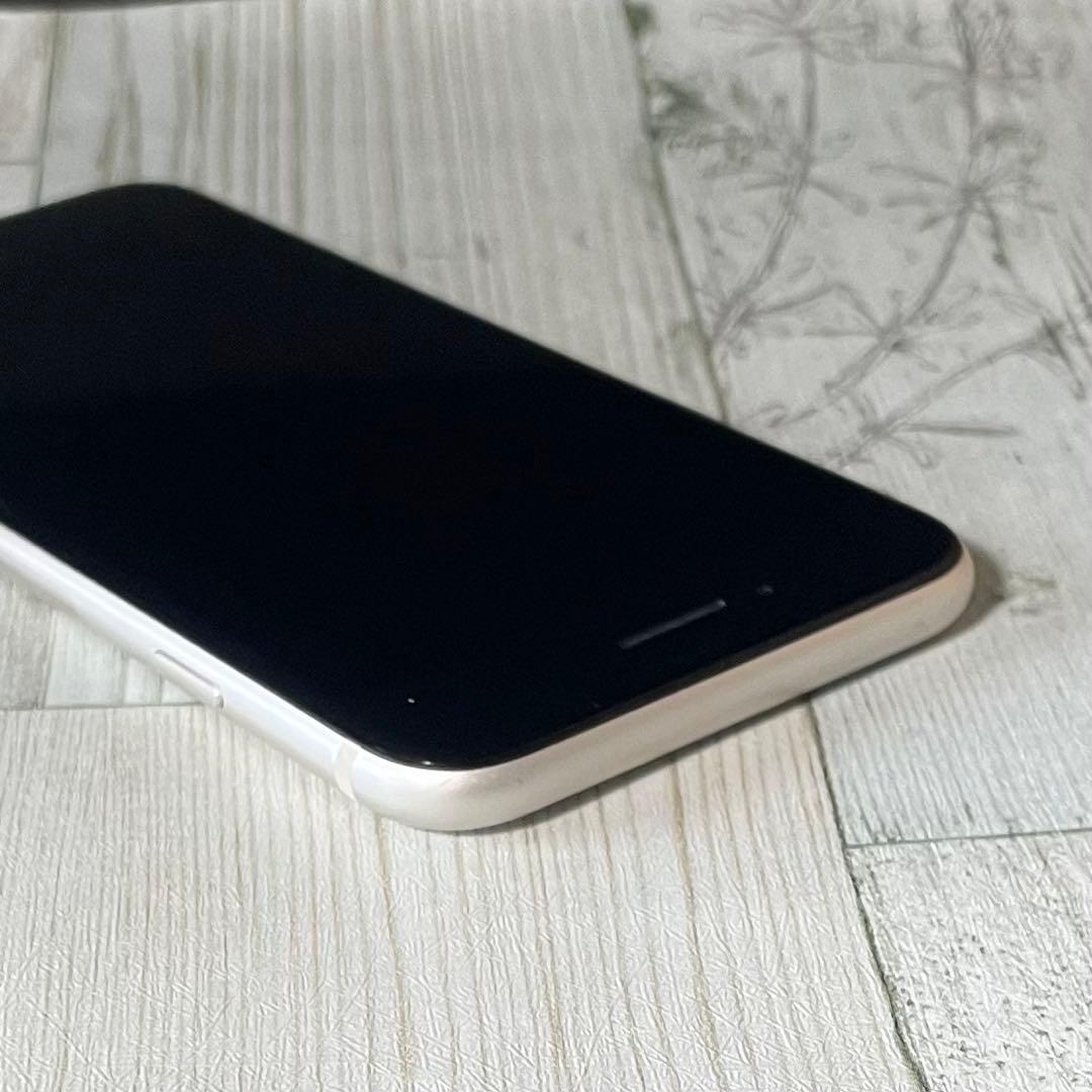 iPhone SE 第3世代 (SE3) スターライト 128GB SIM解除済