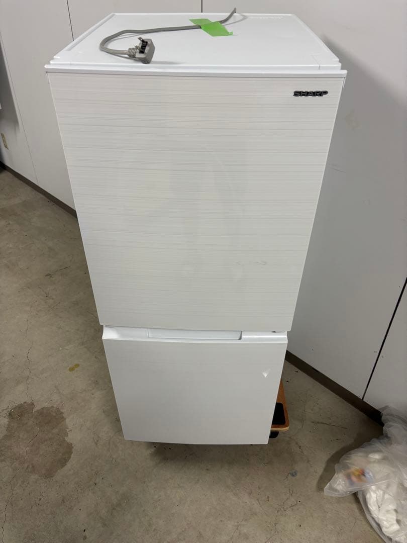 美品 2020年製 SHARP シャープSJ-D15G-W 2ドア 152L T