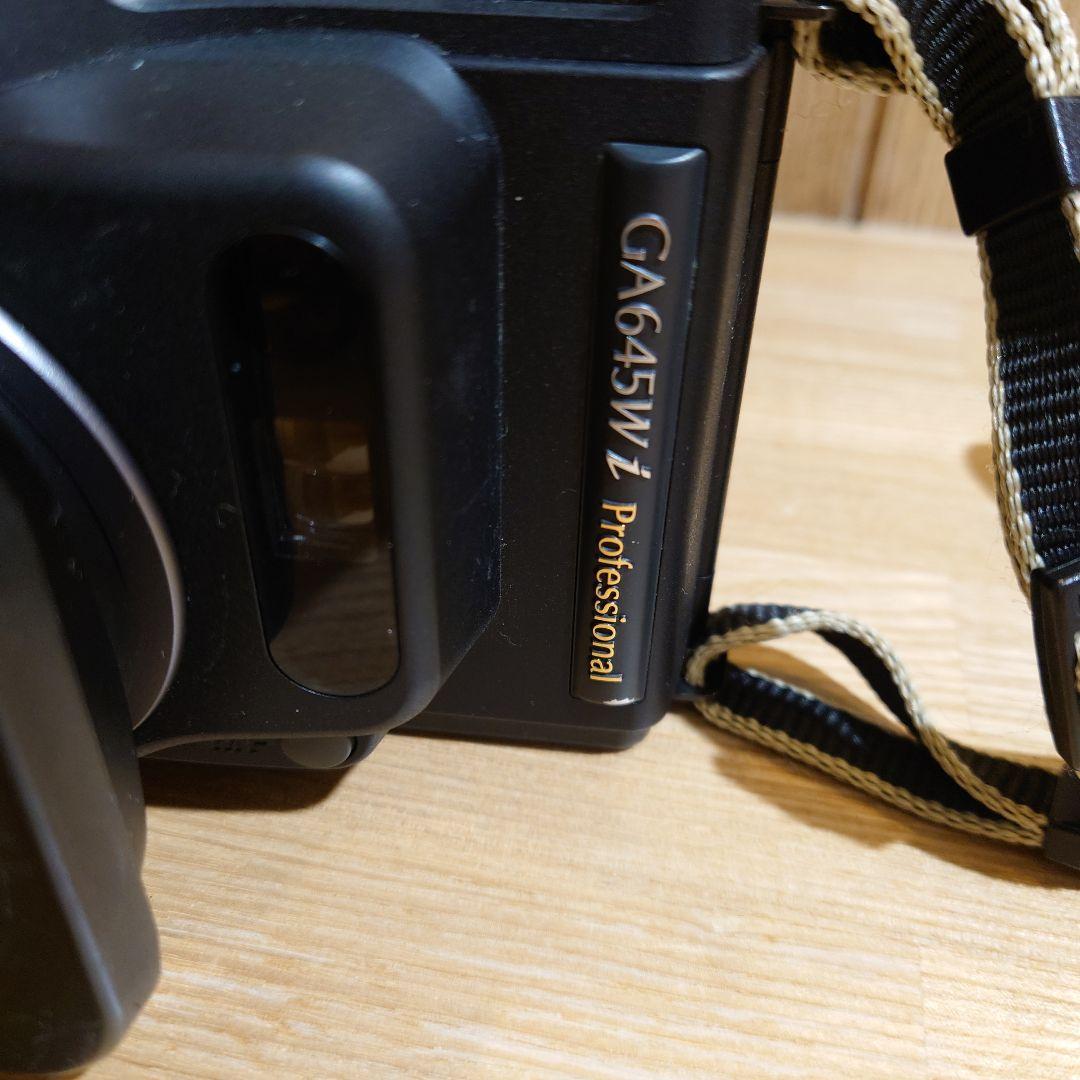 フジフイルム　GA645wi　フード+カバー付き