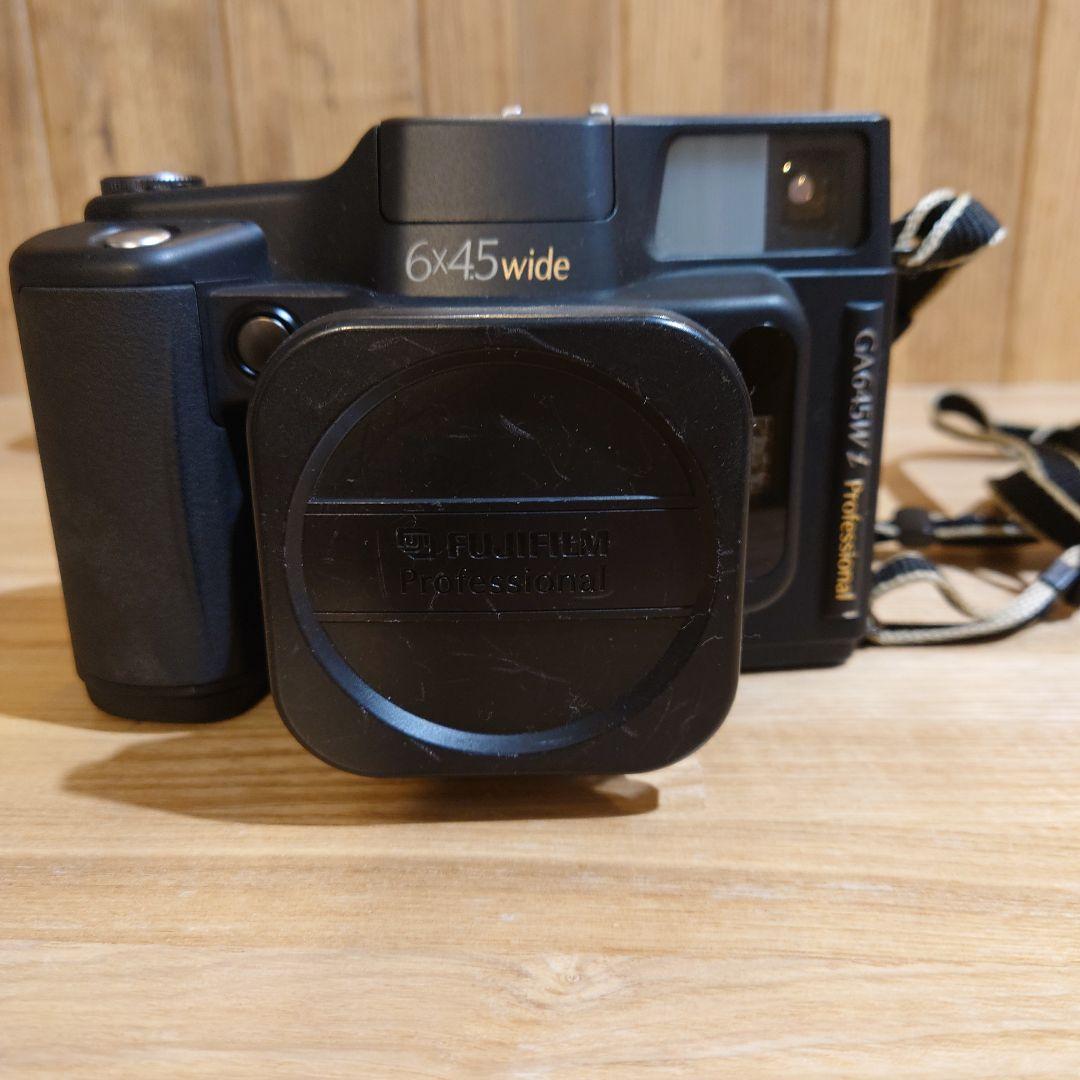 フジフイルム　GA645wi　フード+カバー付き