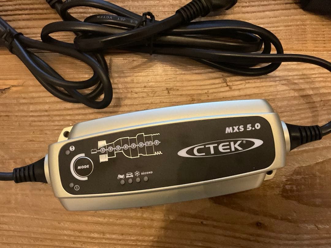 CTEK MXS 5.0 バッテリー充電器