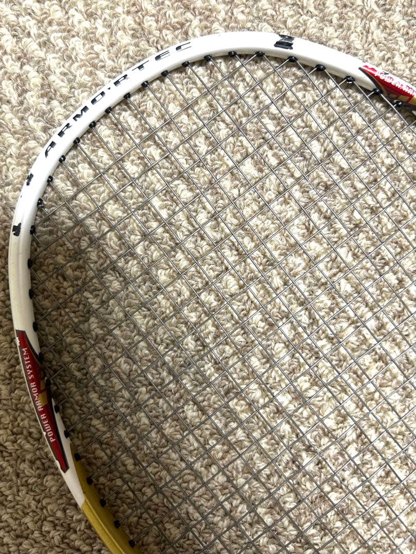 【匿名配送】 YONEX ARMORTEC 700 LIMITED ラケット