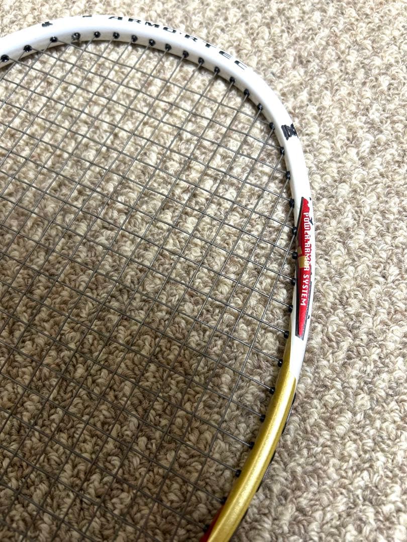 【匿名配送】 YONEX ARMORTEC 700 LIMITED ラケット