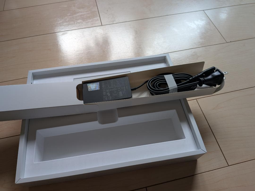 Surface Pro 8（Core i7、メモリ16GB、SSD 256GB）