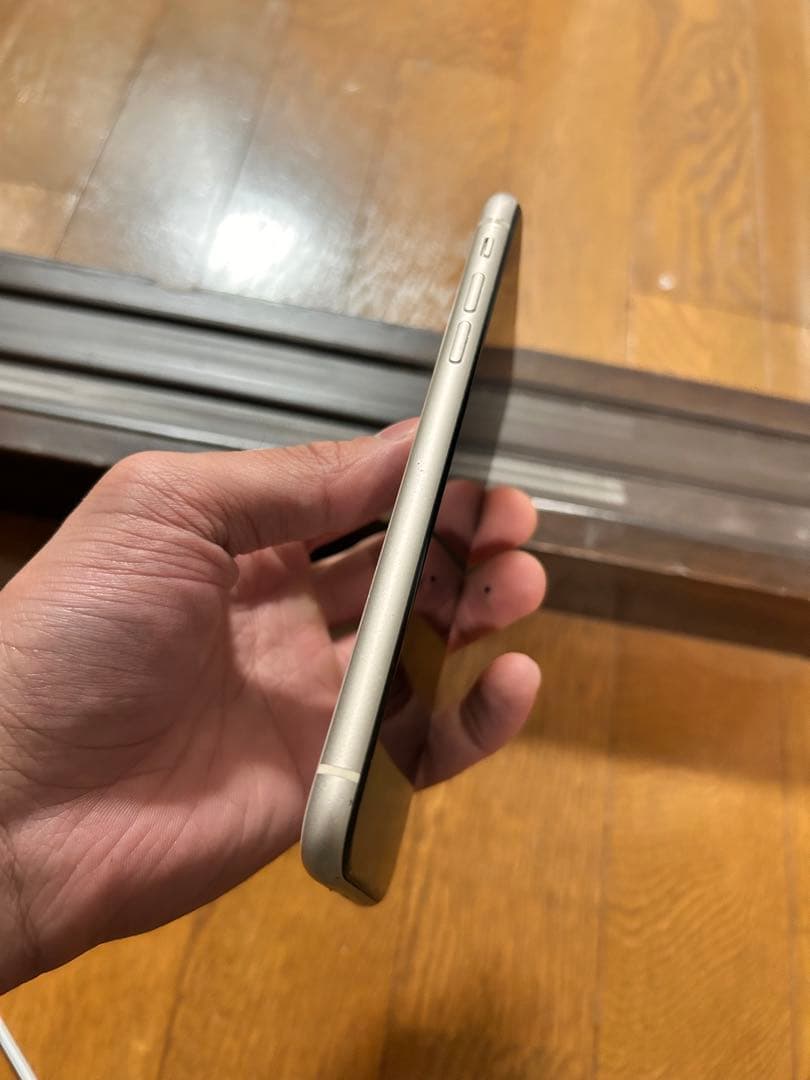 Apple iPhone 11 128GB SIMフリーフィルム・iface付き