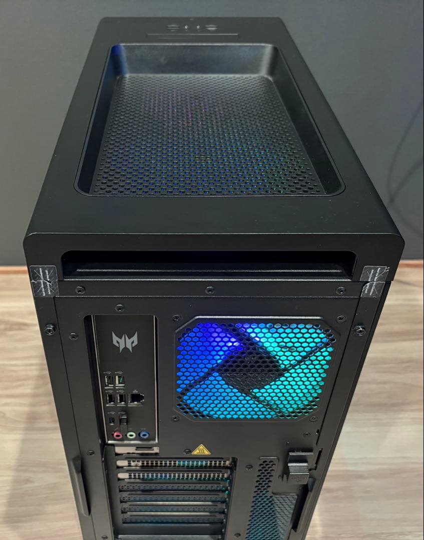 SSD追加　RTX4080 Predator　i7 13700F　ゲーミングPC