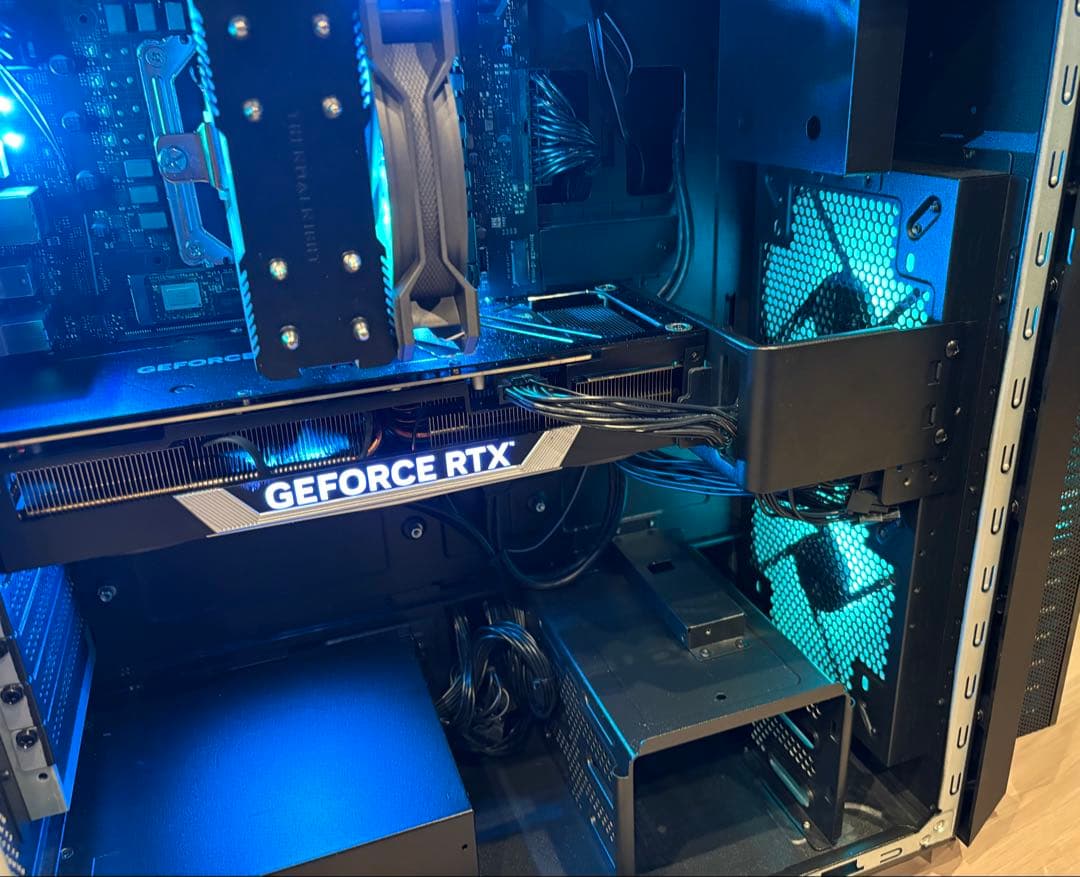 SSD追加　RTX4080 Predator　i7 13700F　ゲーミングPC