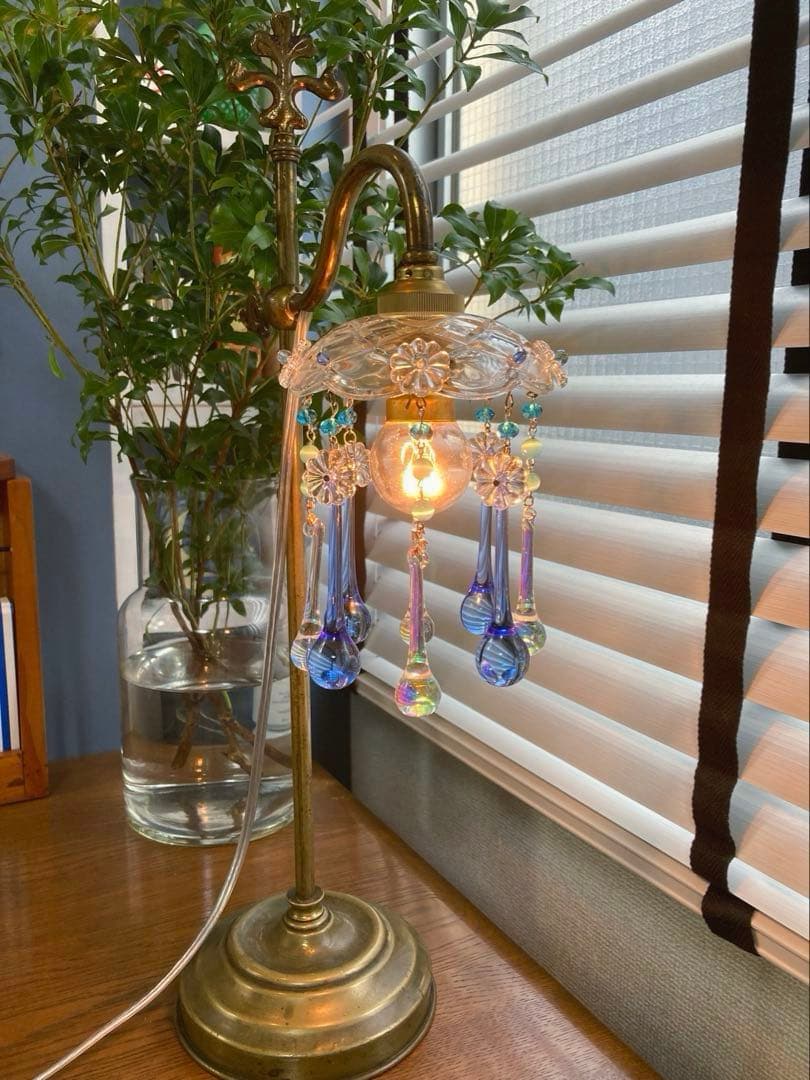 シャンデリア　1920年　フランス（青と虹）アンティーク　オパールセント