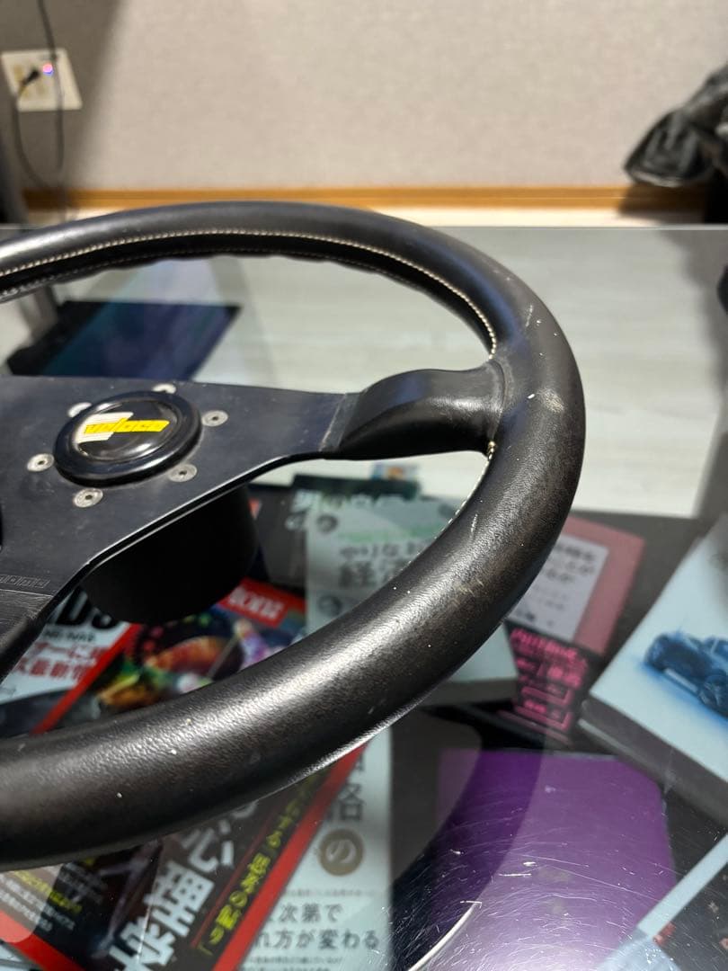 MOMO 3スポーク ステアリング フェラーリ308
