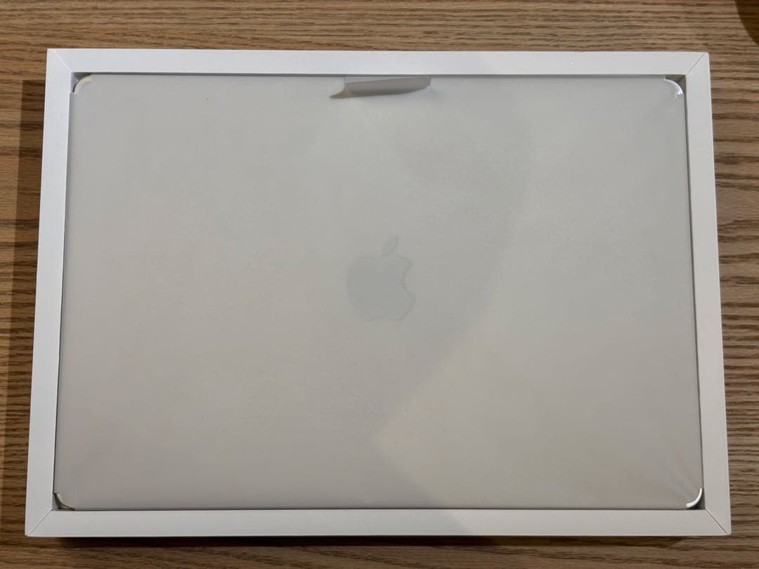 【極美品】Apple MacBook Air M3 MRYR3J/A A3114