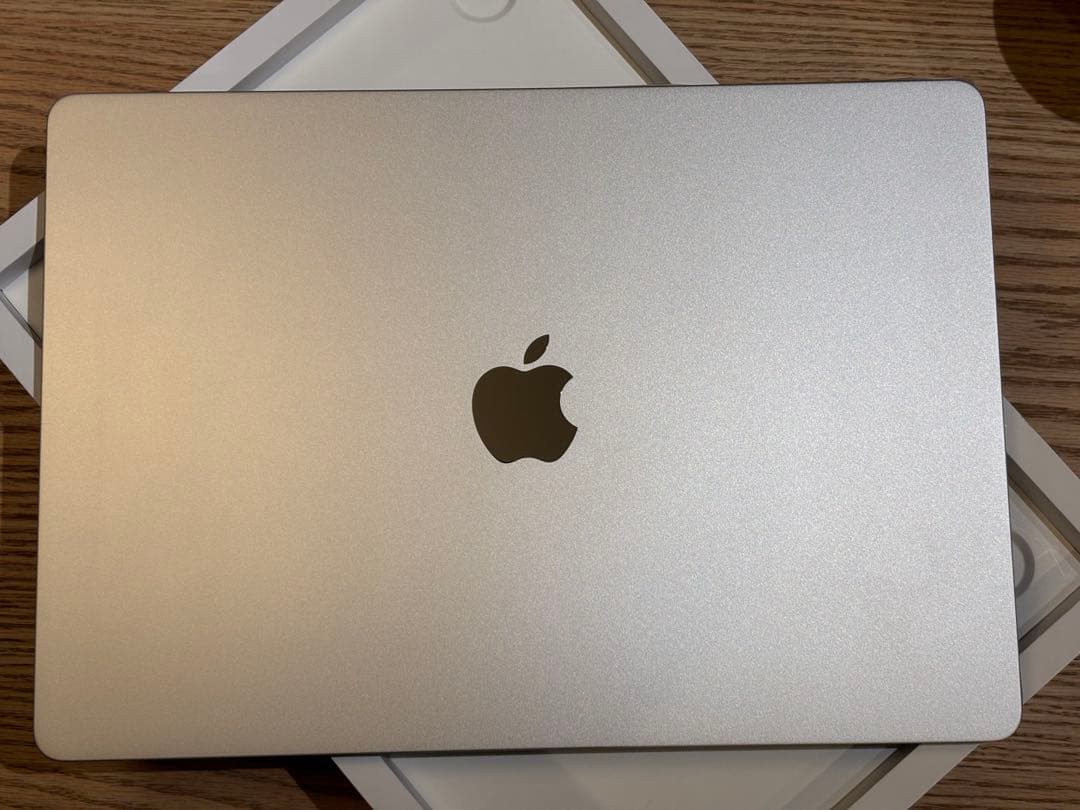 【極美品】Apple MacBook Air M3 MRYR3J/A A3114