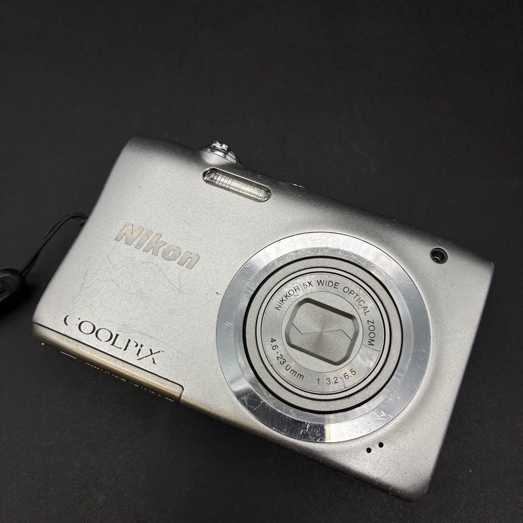 ニコン Nikon COOLPIX A100 動作品　デジカメ　クールピクス