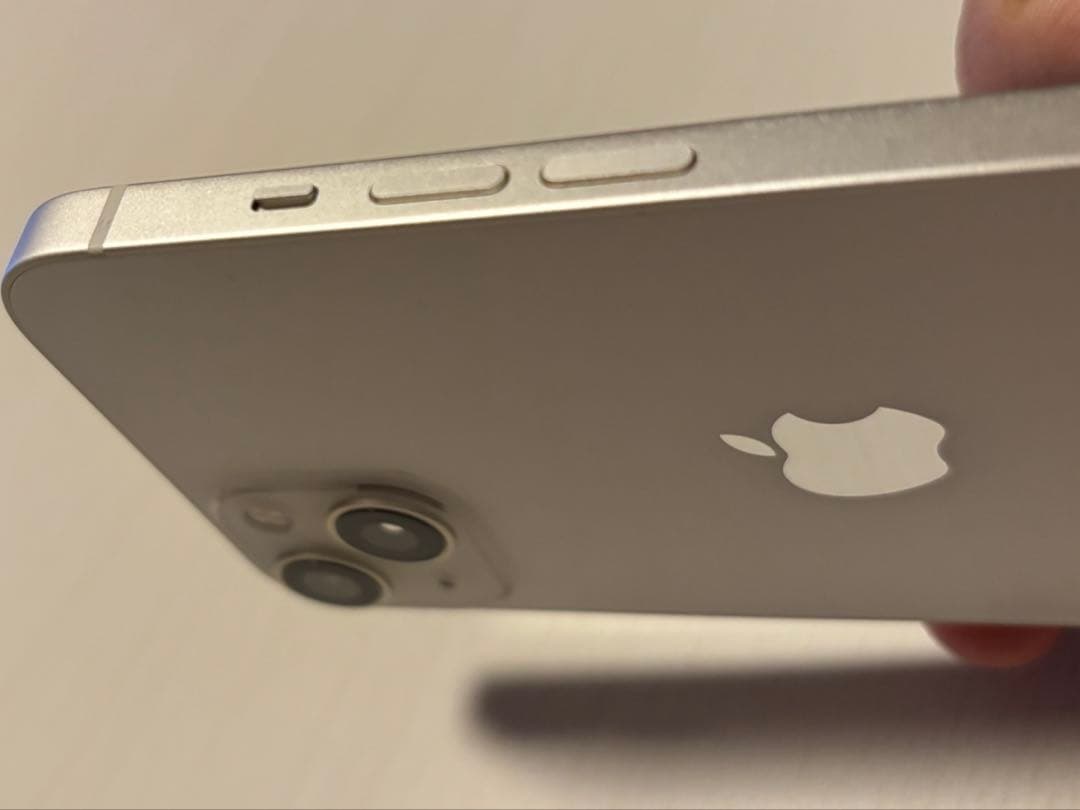 Apple iPhone 13 スターライト 128GB