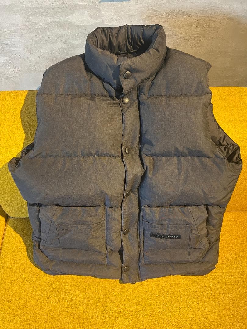 値下げしました！カナダグース ダウンベスト Mサイズ