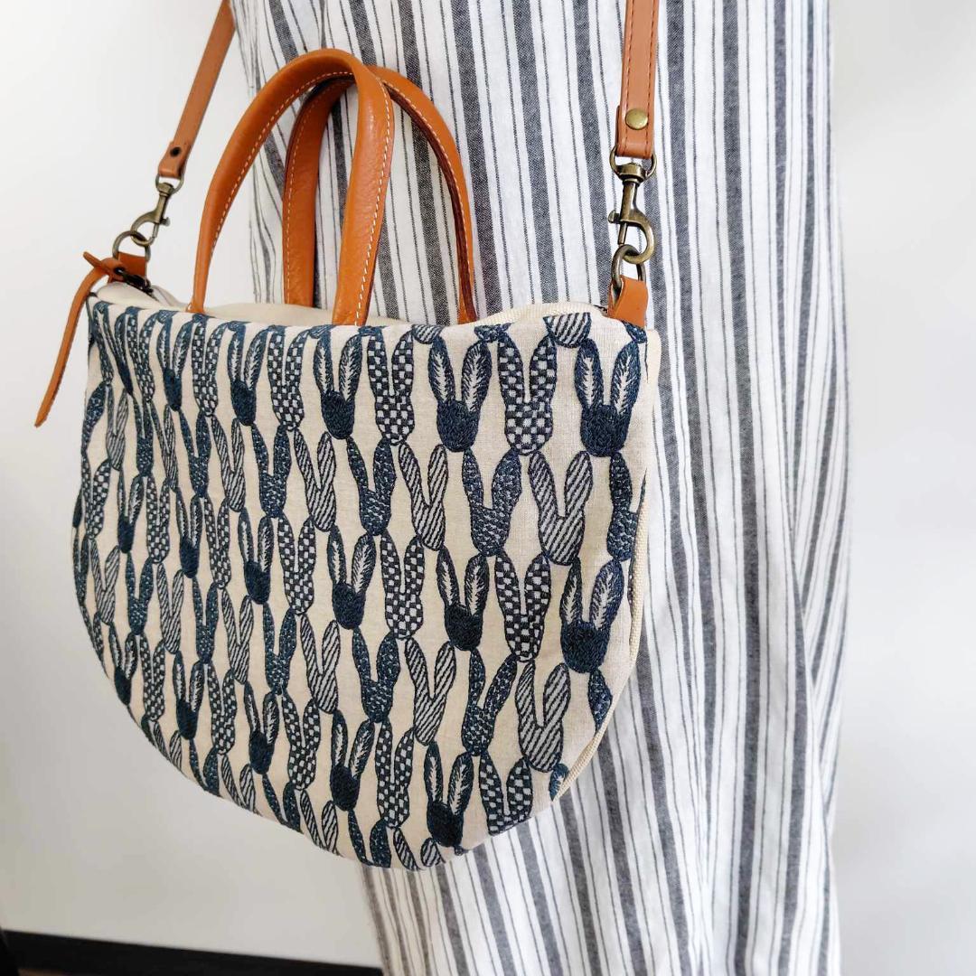 c*n様 ③ミナペルホネン /pomppiaポンピアベージュ/Mサイズラウンドシ