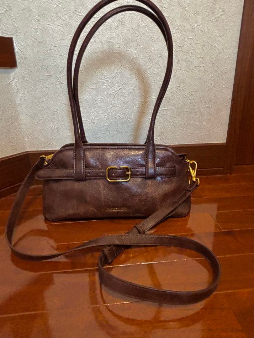 CHARLES &KEITH Victoria ショルダーバックブラウン