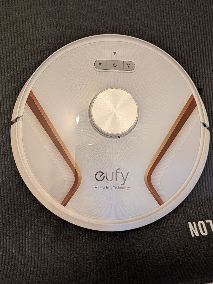 eufy X8 Hybrid RoboVac 本体