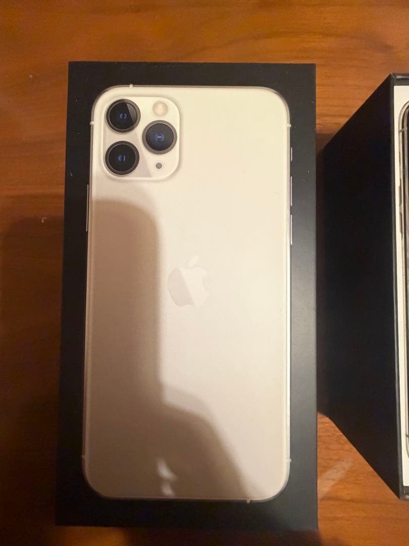 スマートフォン本体 iPhone11pro256GB