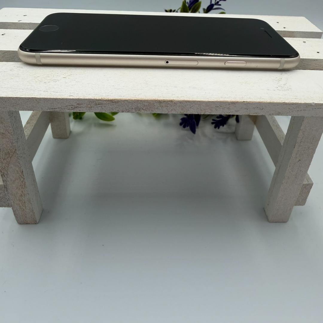 iPhone SE第3世代 128GB スターライト 331