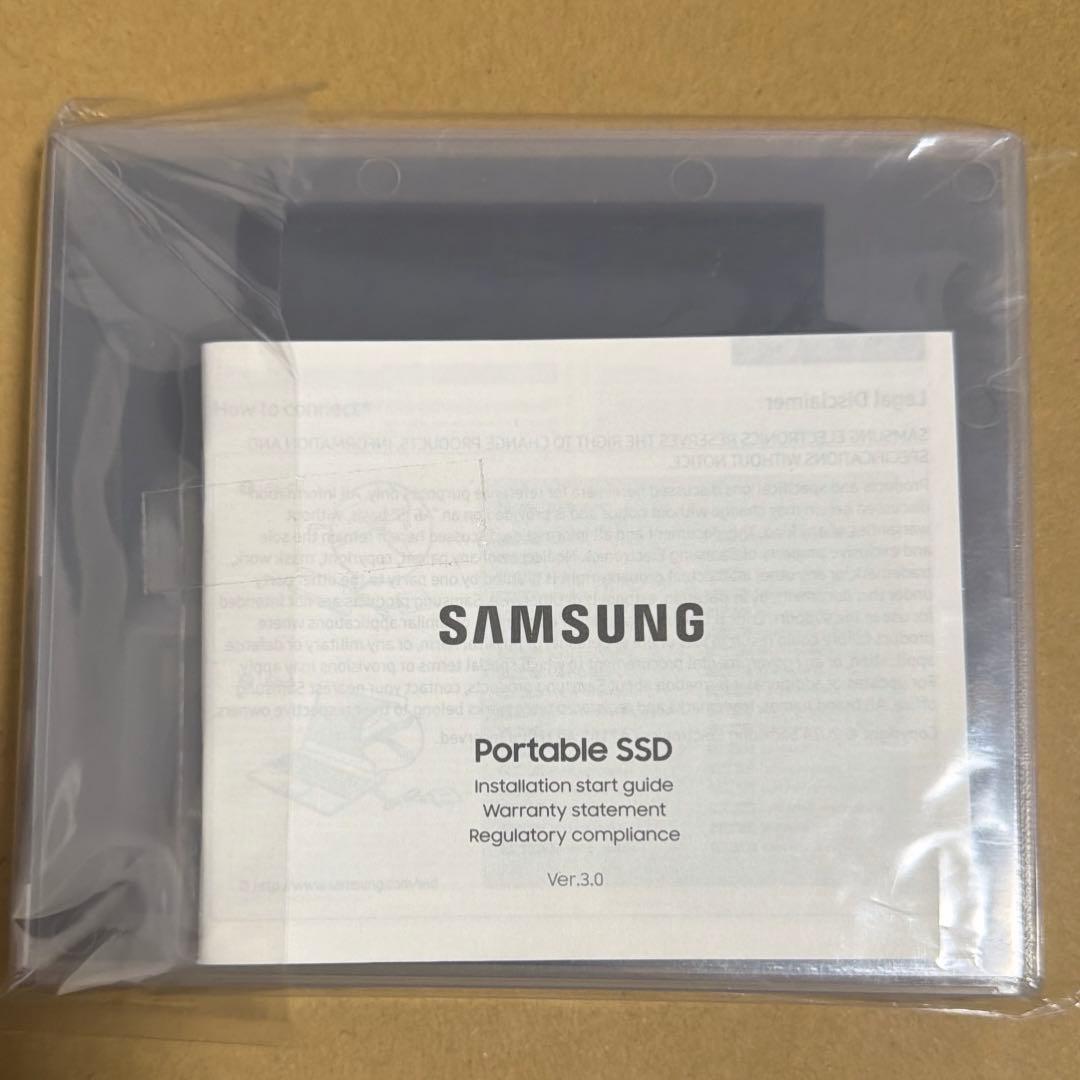 Samsung T9 SSD 4TB ケース付き