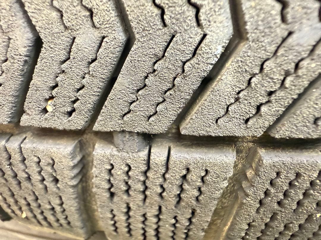 BLIZZAK 205/60R16 スタッドレスホイールセット 兵庫県引取り限定