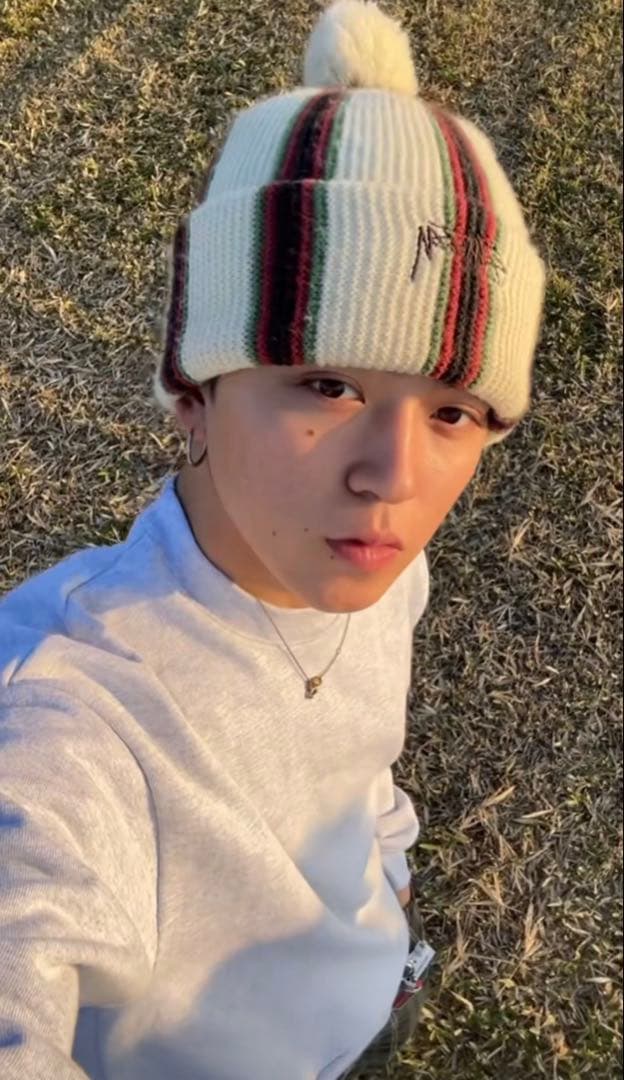 かつきくん着用Stussy ストライプニット帽 ポンポン付き