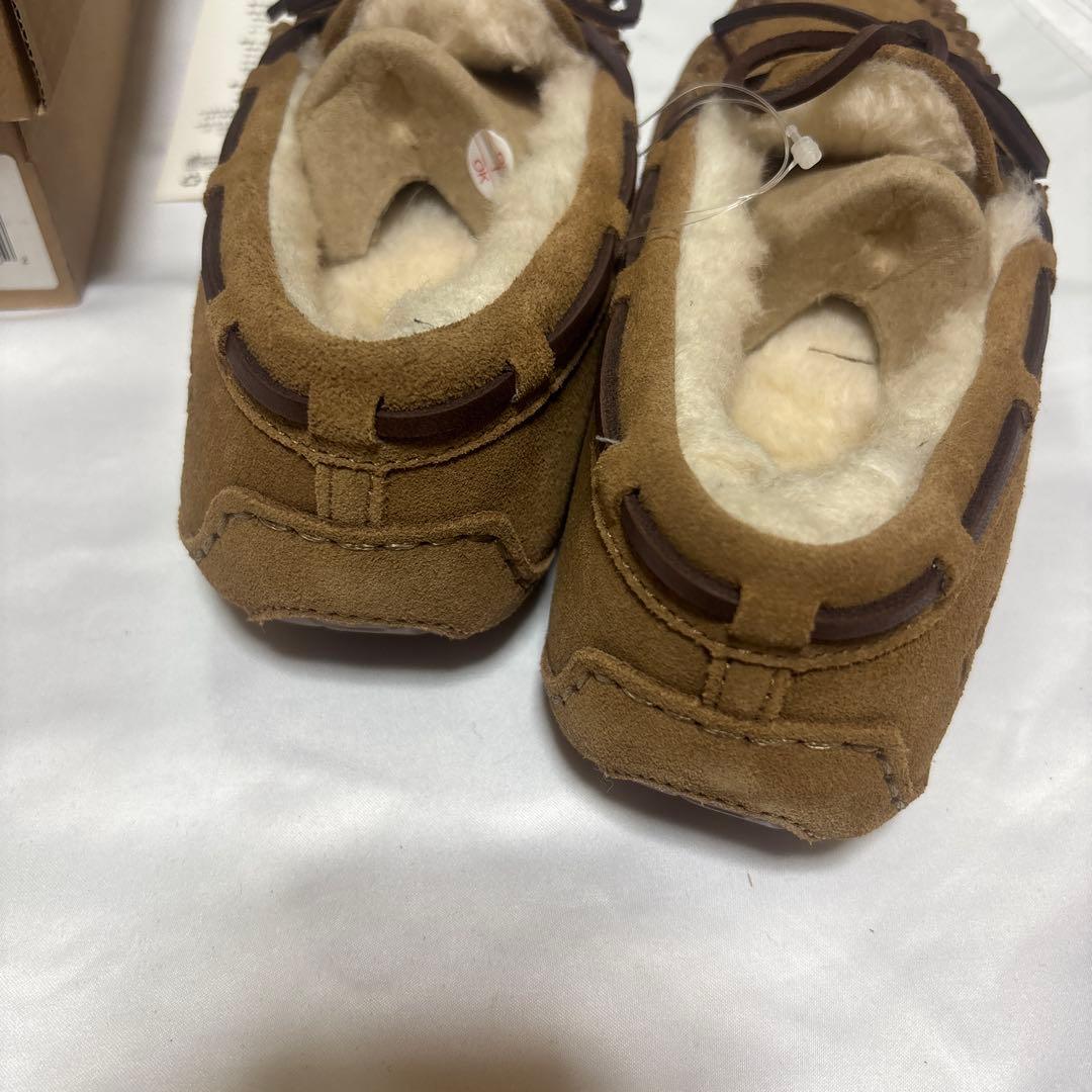 新品　アグ　UGG W DAKOTA モカシン　23cm