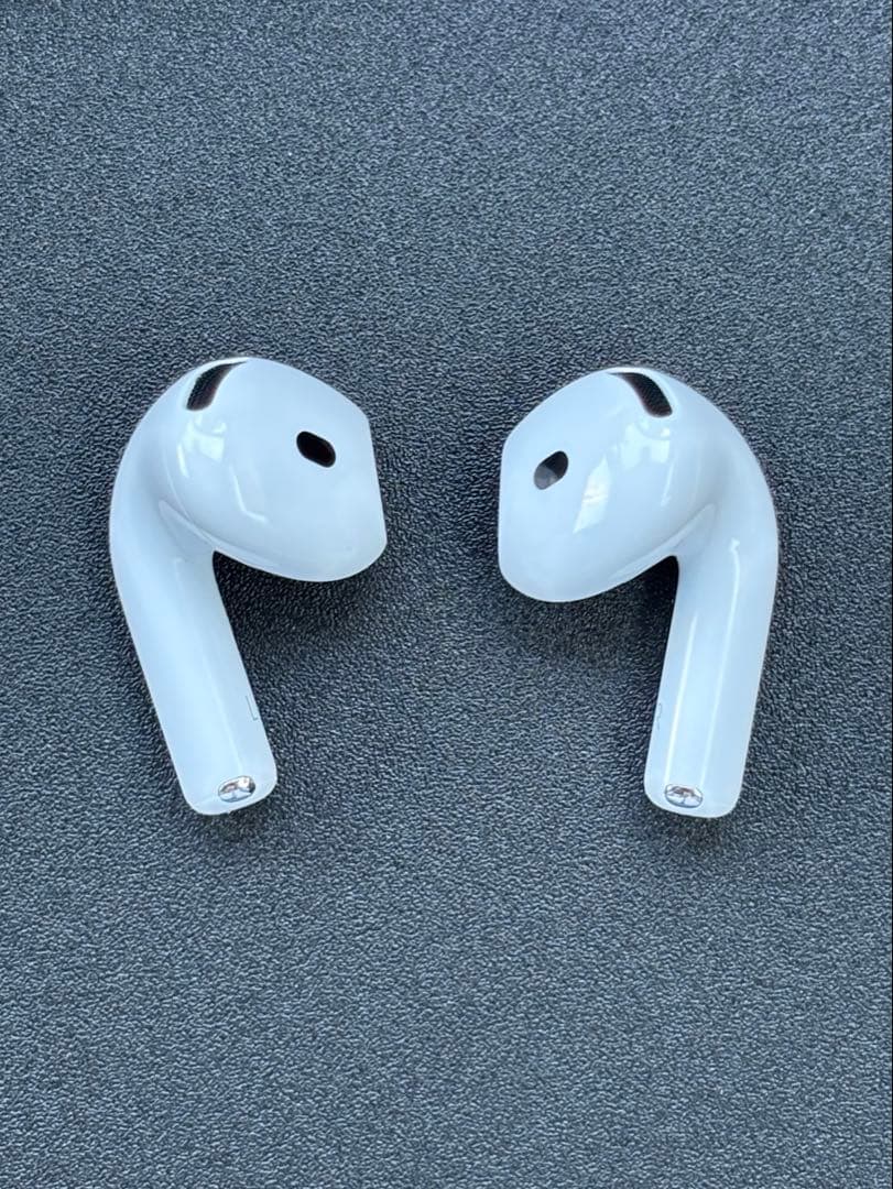【極美品】Apple AirPods 4 (ANC) 本体