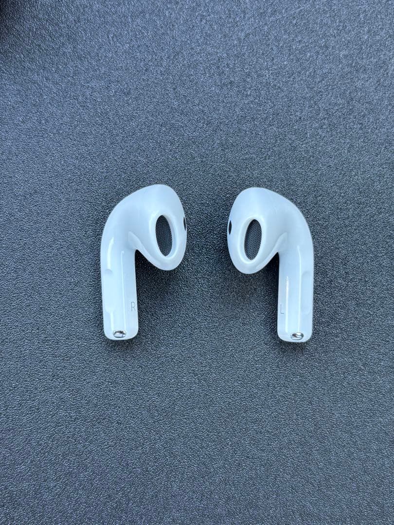 【極美品】Apple AirPods 4 (ANC) 本体