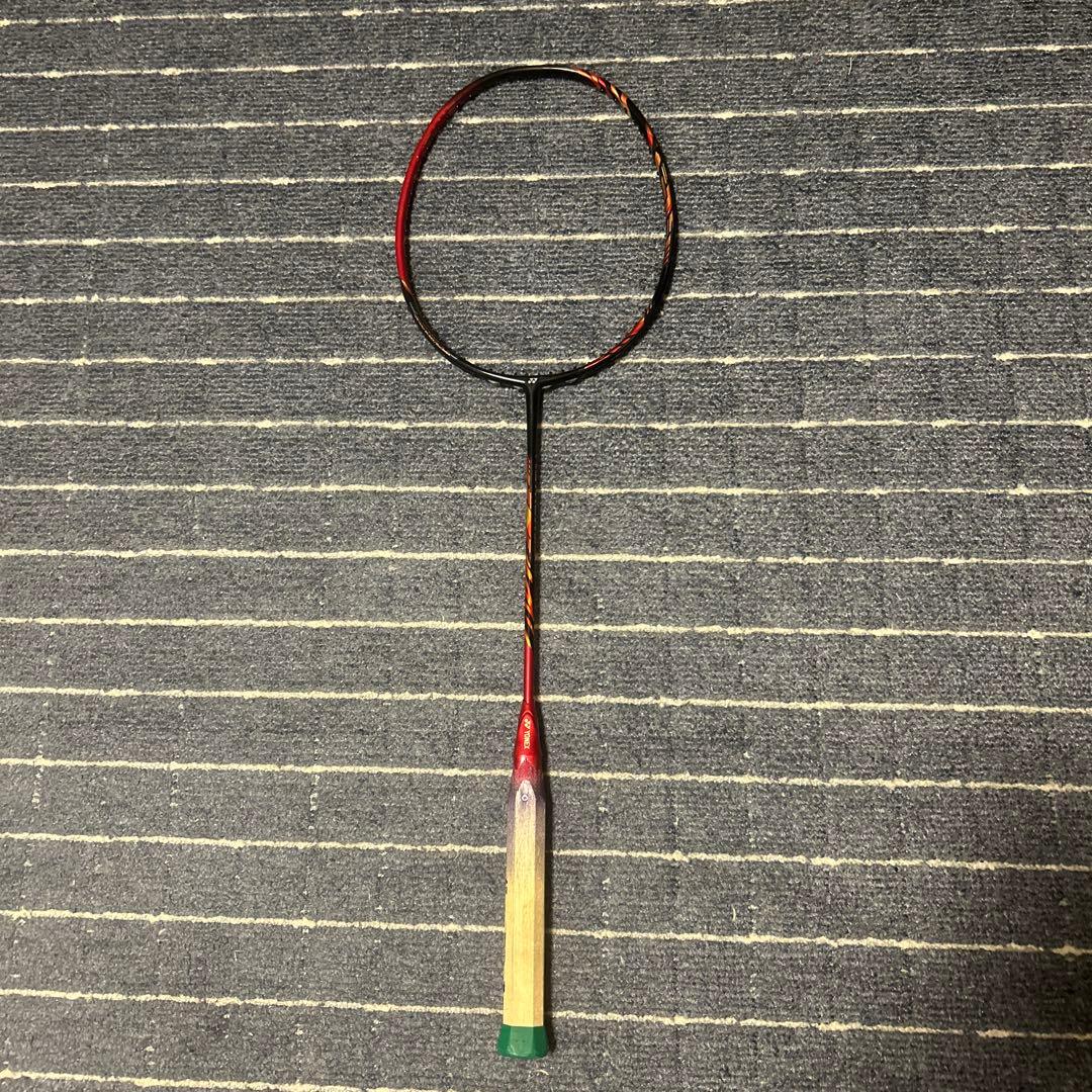 バドミントンラケット　アストロクス99プロ　ワインレッド　4U G 5